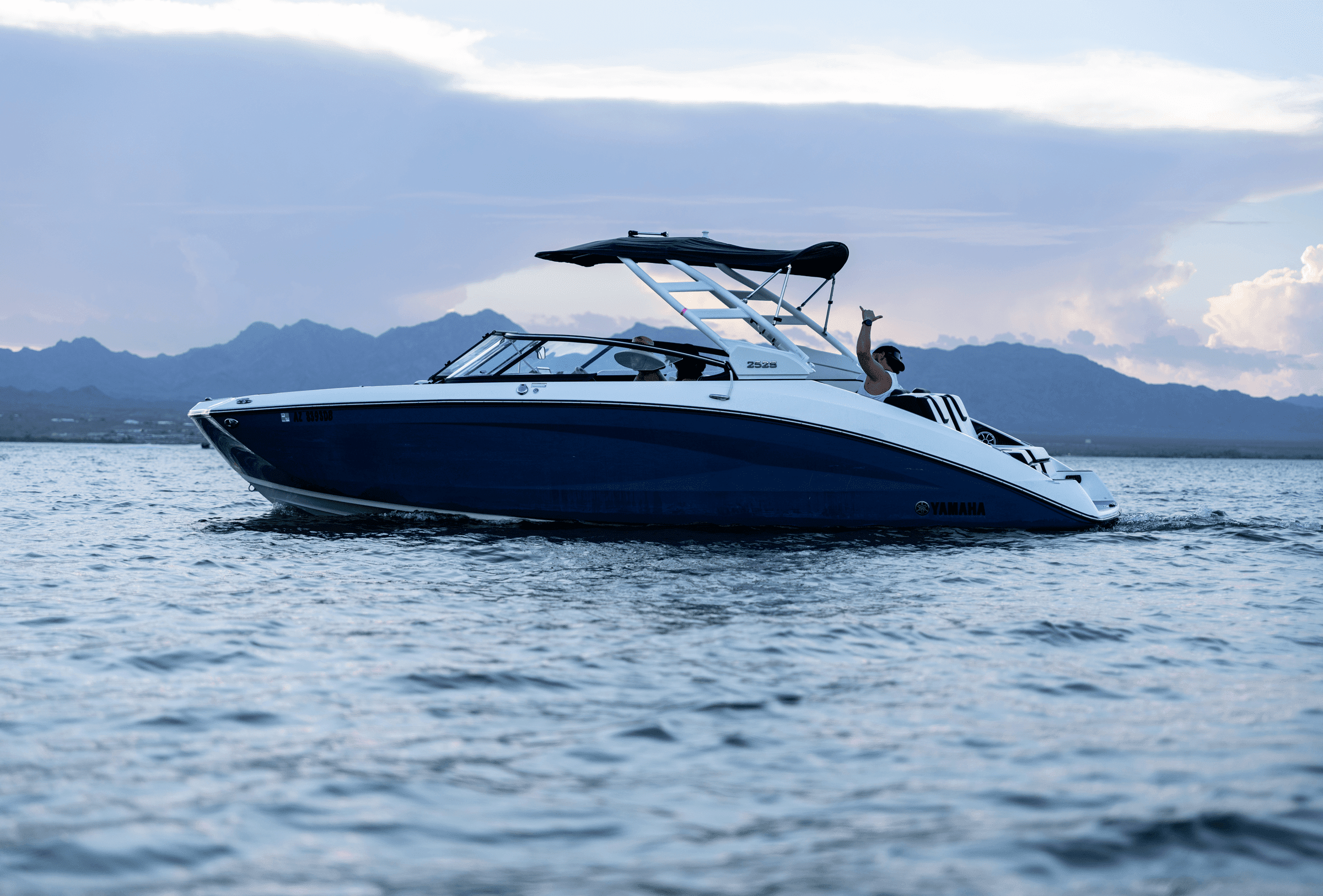 The Ultimate Guide to Renting a Boat: Choosing the Right Vessel for Your Adventure